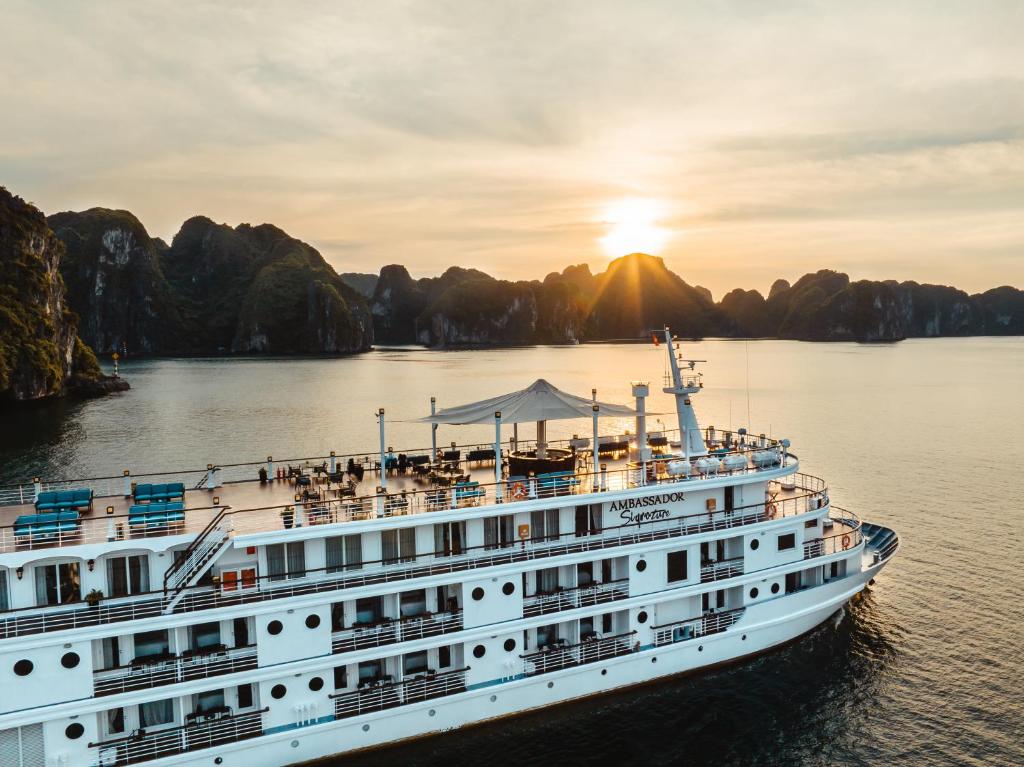 Ambassador Signature Cruise - Lan Ha Bay & Cat Ba