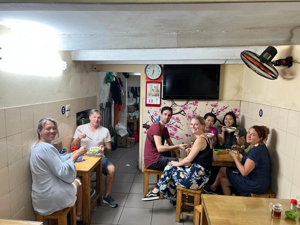 Vietnam Express Tour-hanoi-food-tour-17