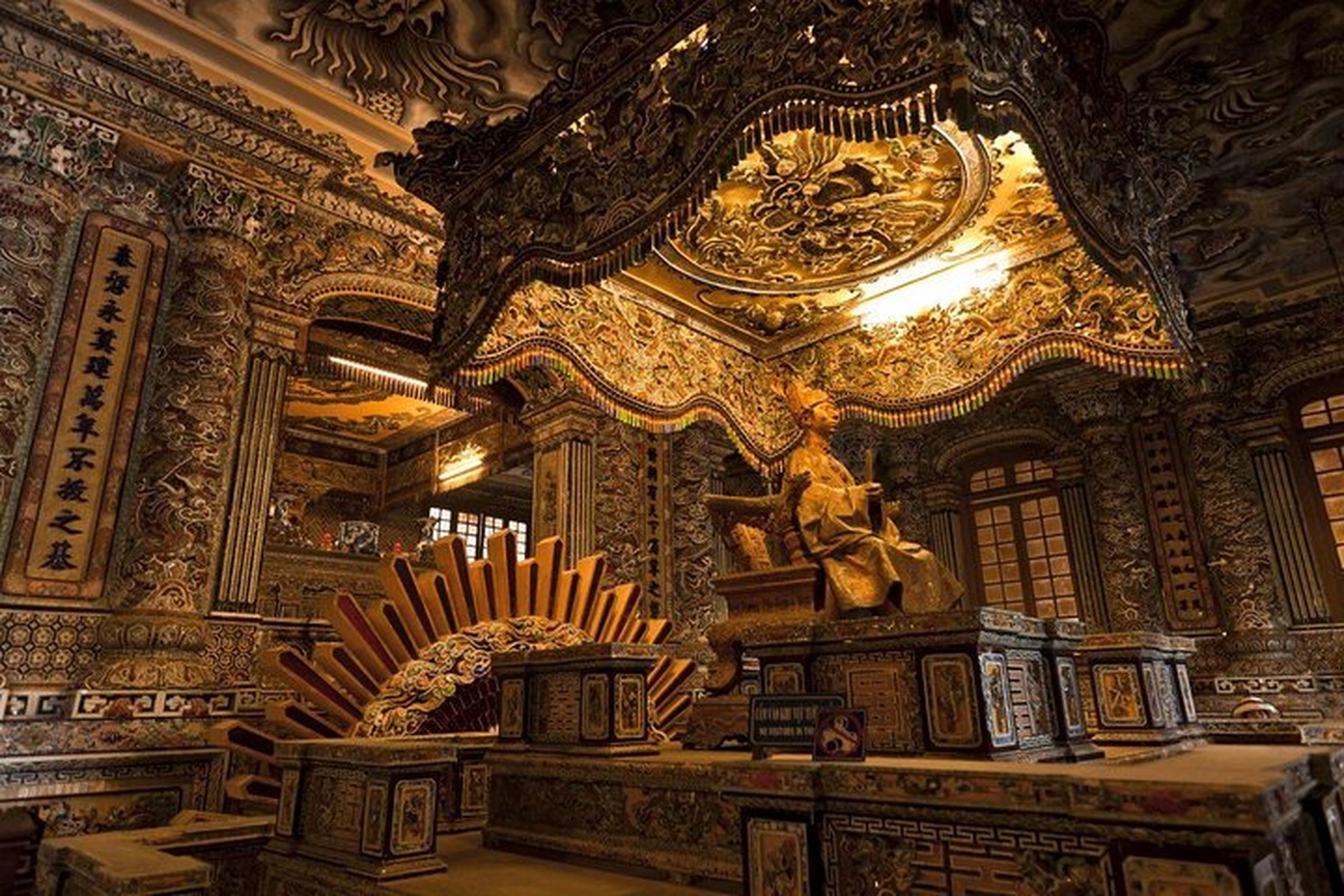 Vietnam Express Tour-hue-43