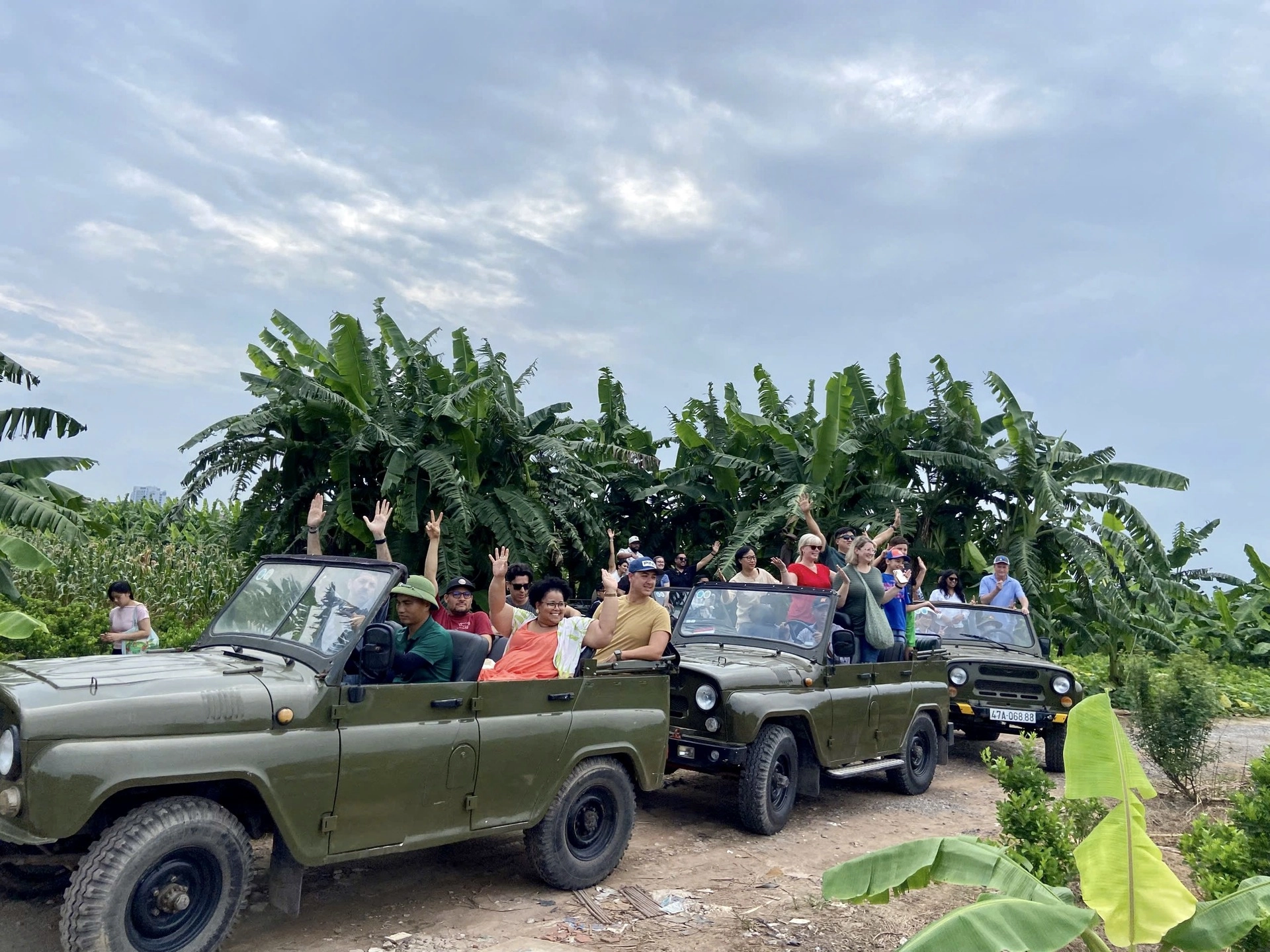 Vietnam Express Tour-hanoi-jeep-tour-11