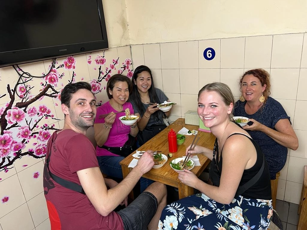 Vietnam Express Tour-hanoi-food-tour-21