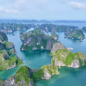 Vietnam Express Tour-ha-long-bay-27