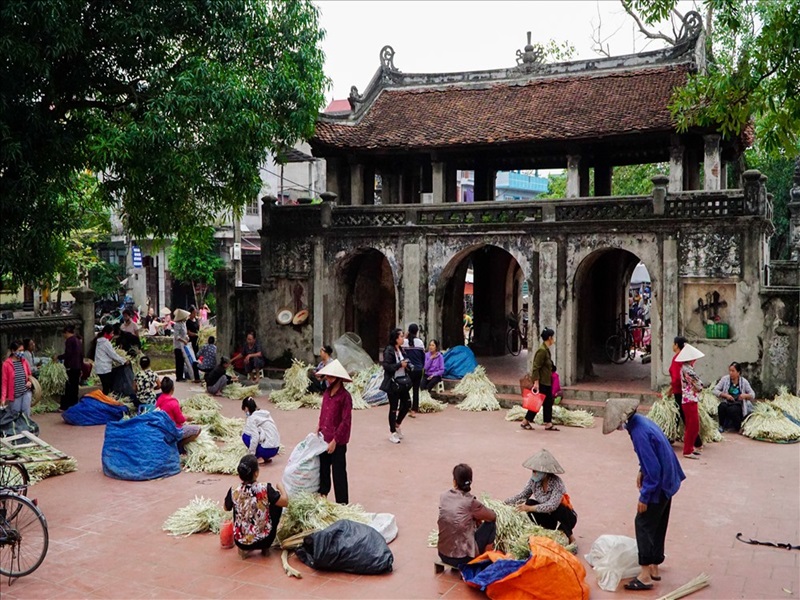 Hanoi Incense & Hat Village Half-Day Tour