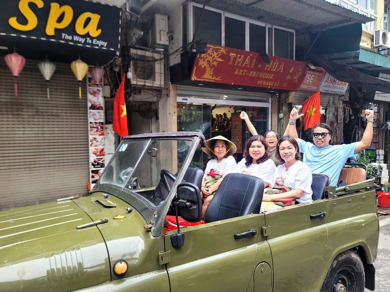 Vietnam Express Tour-hanoi-jeep-tour-09