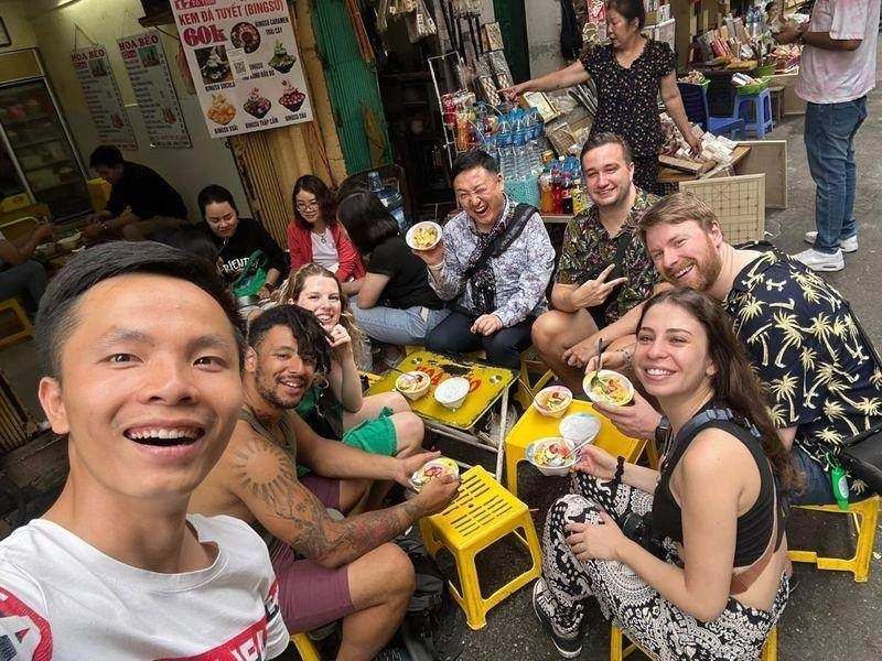 Vietnam Express Tour-hanoi-food-tour-06