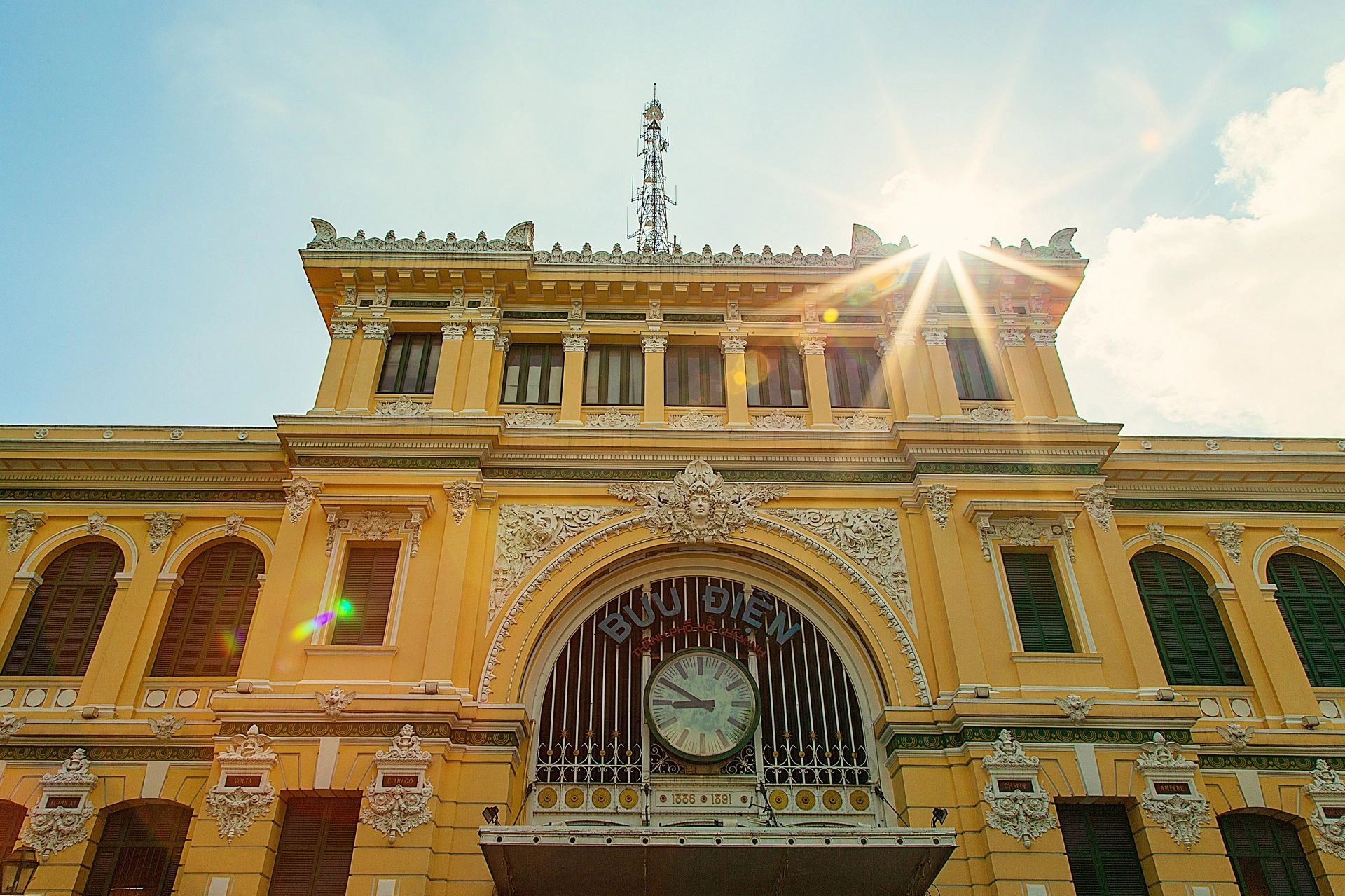 Vietnam Express Tour-ho-chi-minh-city-49