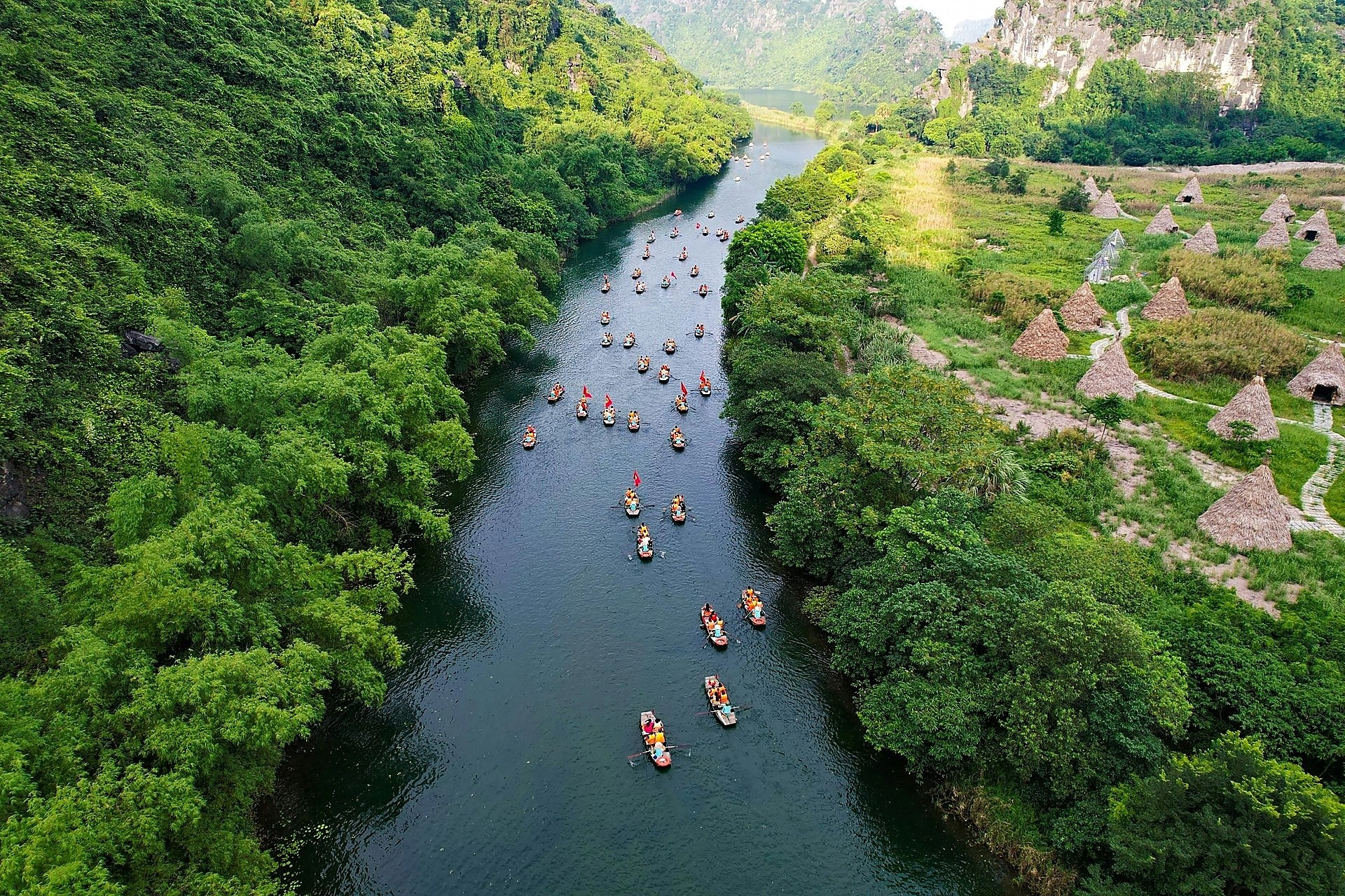 Ninh Binh Hoa Lu, Trang An & Mua Cave Day Tour