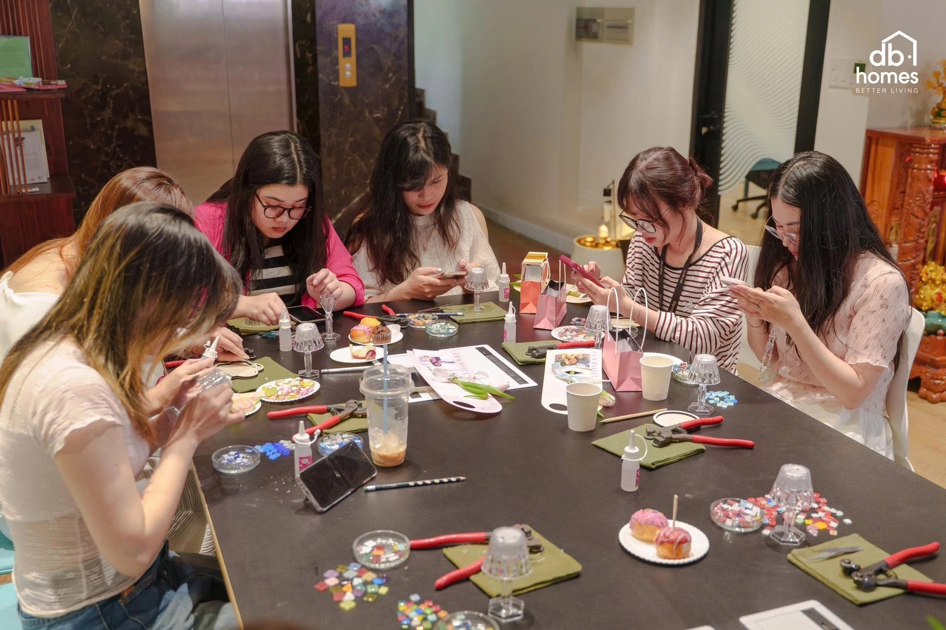 Vietnam Express Tour-saigon-workshop-03